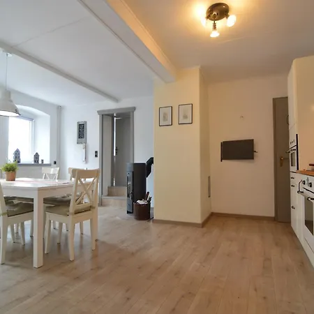 בית נופש Veltenhaus Historic Retreat Mürlenbach